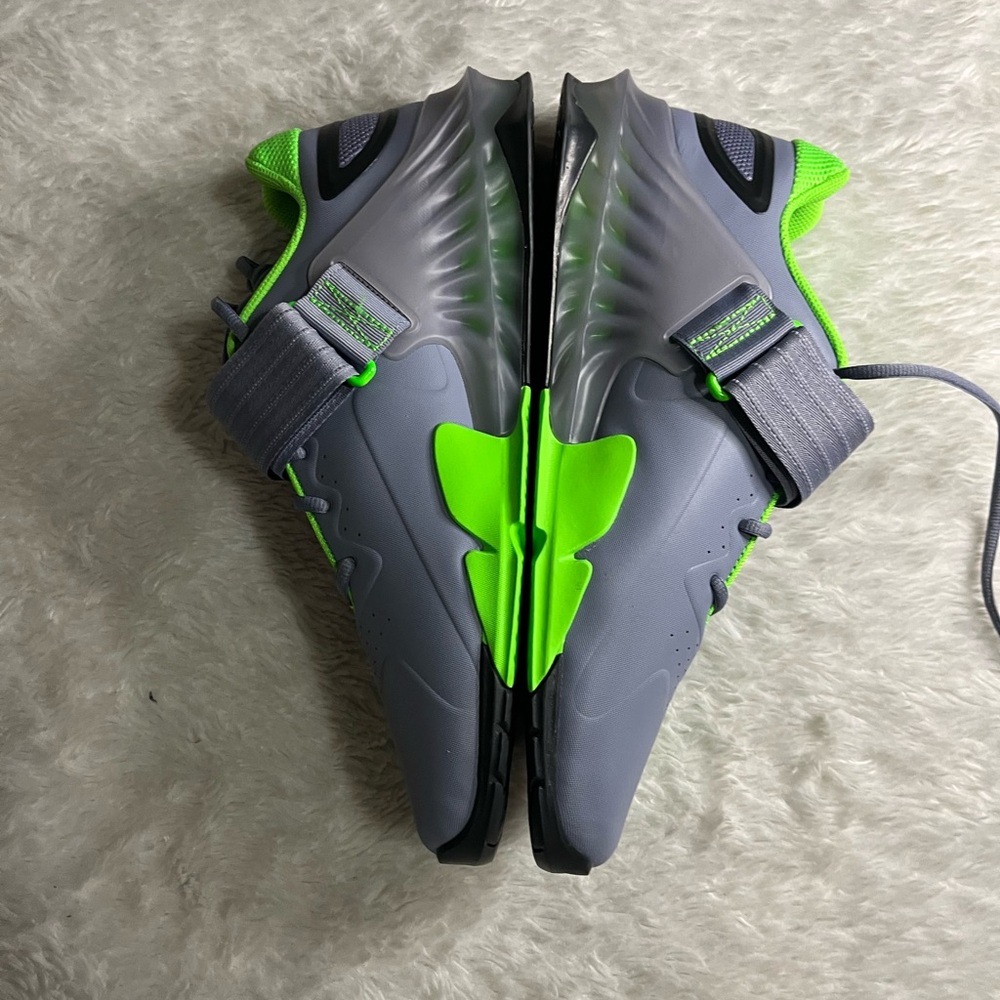 Nike Savaleos Weightlifting Gym Workout Gray And Green Shoes
Size 14 CV5708-401